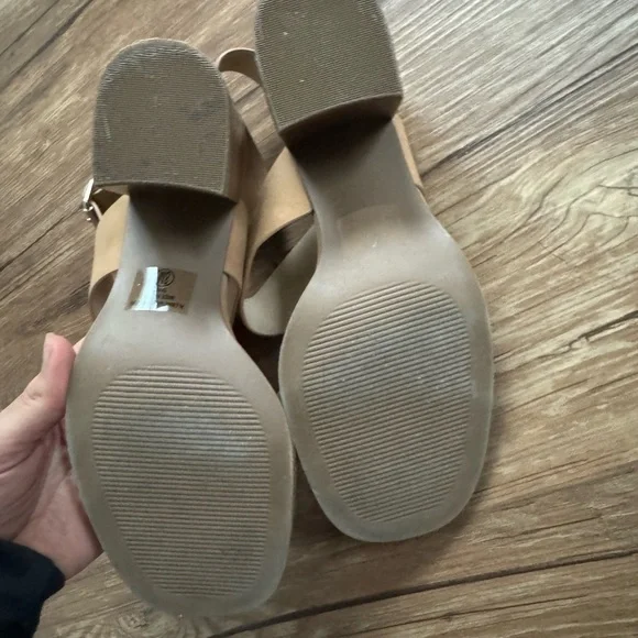 Tan Women's Sandals - Picture 8 of 8